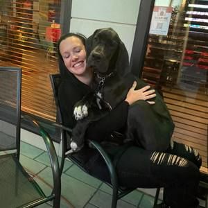 Meet your Posher, Maura